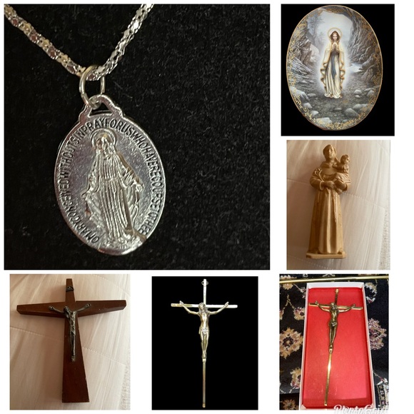 Vatican Library Collection Sacred Cross Christ Enamel Swarovski Crystal Keychain - Picture 7 of 11